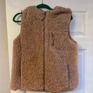 Light pink Sherpa vest size L